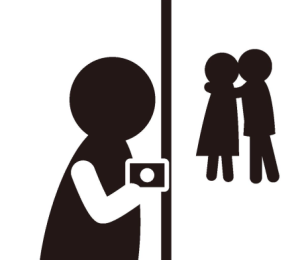 普通の夜中でも小さい部類ですが、なんと職場の中には60匹ほどのネコたちがいたのだとか。